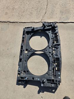 Nissan Murano radiator support Oem