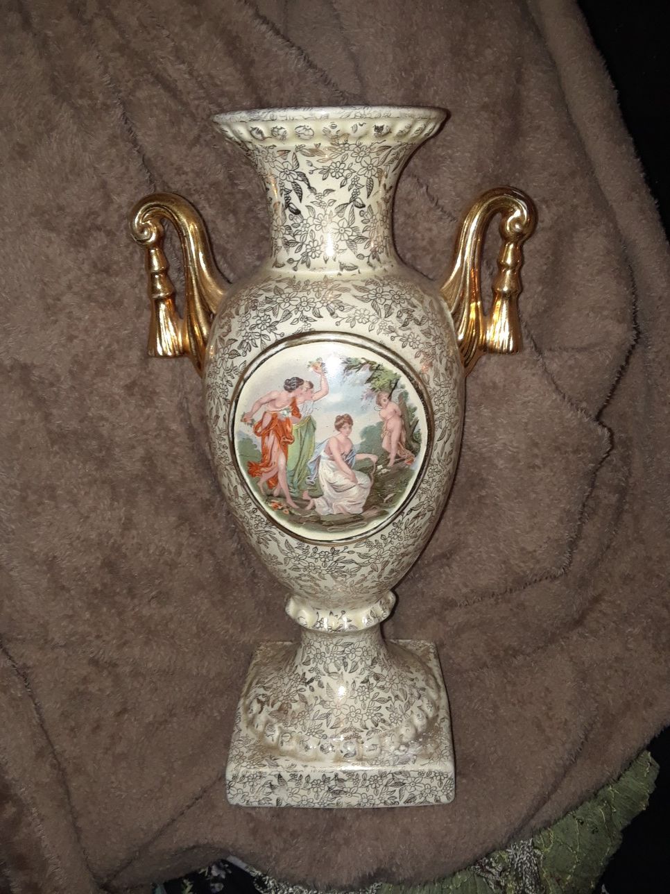 1959 Empire England Vase