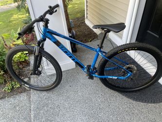 Giant Talon 27.5 Mountain Bike