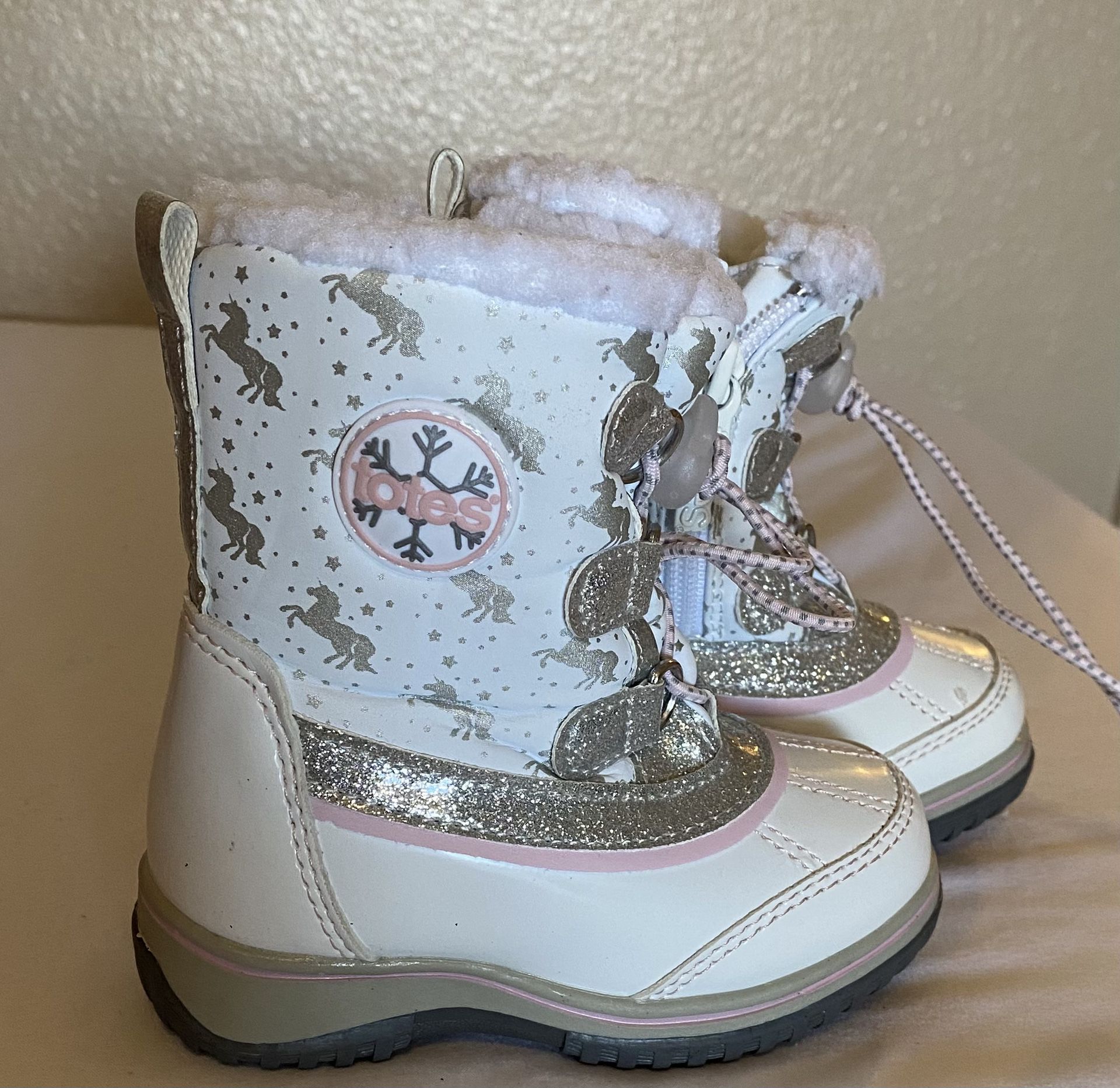 Totes Snow Boots 