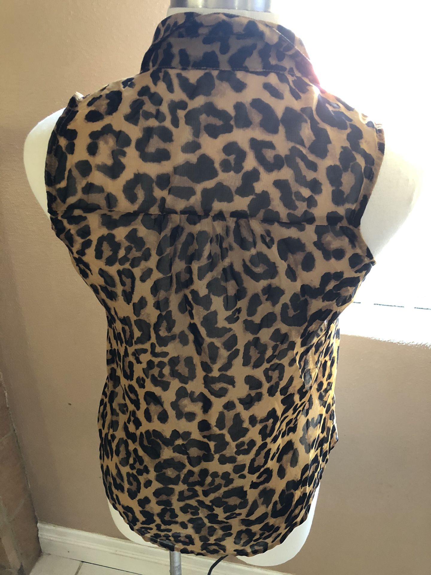 Top size Large