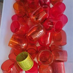 Plastic wine cups, centerpiece, Decor
$1 each or $25 for all 45 pieces
Pick up in Harlingen near Walmart 
ANTIQUES TELEPHONES AND FLAGS 