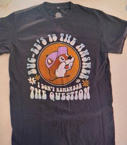 Buc-ee's T-shirt 'Is The Answer' Size Small Beaver Logo Charcoal Gray