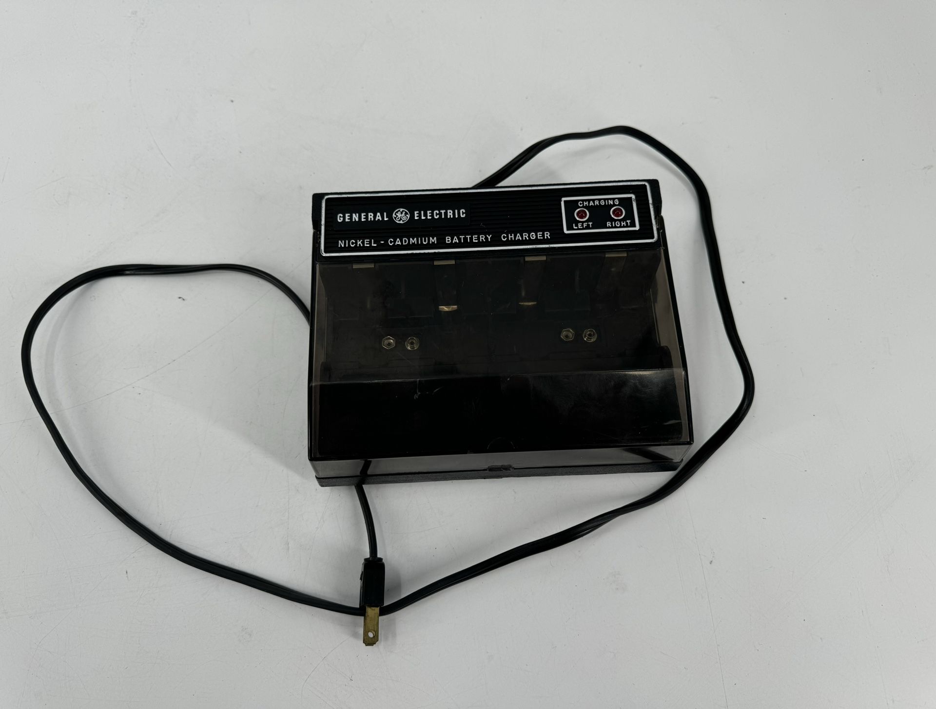 Vintage GE General Electric Nickel Cadmium Battery Charger Model #BC1