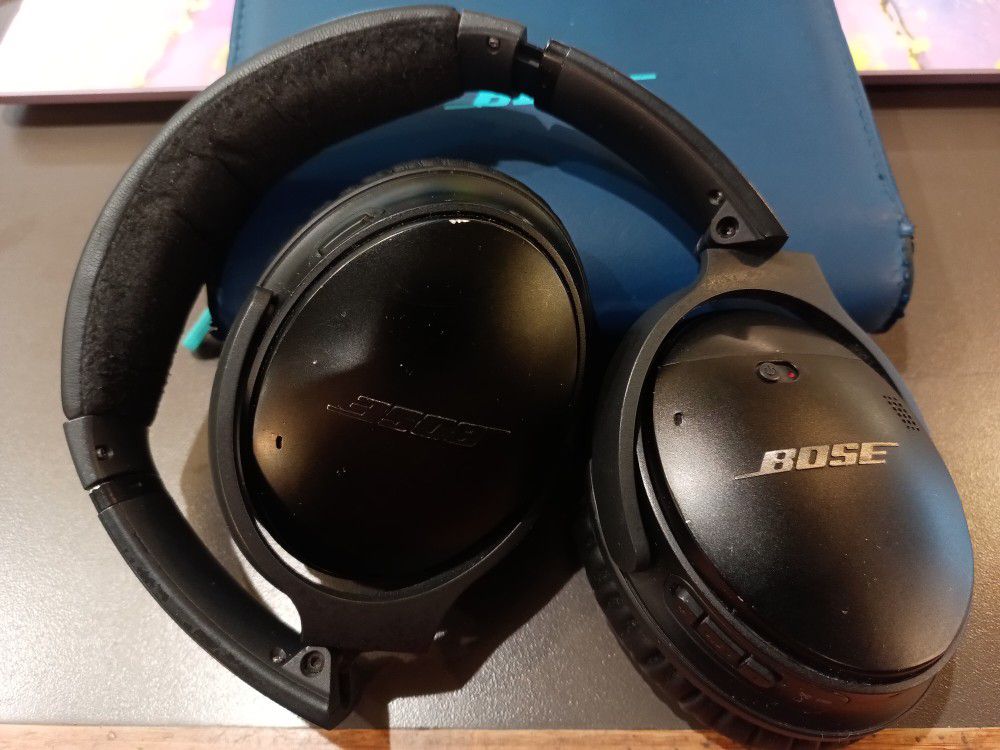 Bose Quiet comfort Q35 II Headphones.