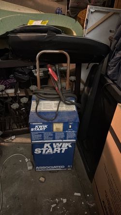 Associated Kwik Start Battery Charger Booster