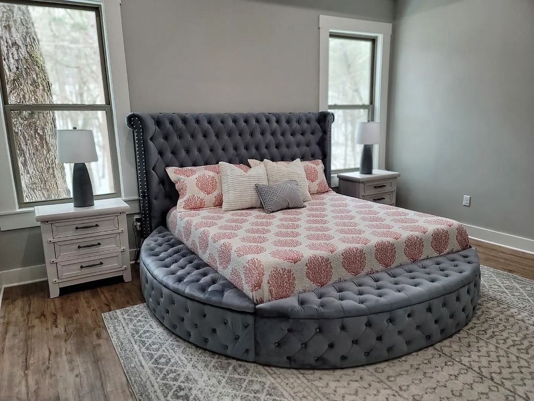 Sansom Gray Queen Velvet Bed // New