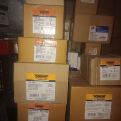 Leaf Spring Bracket Kit, GM