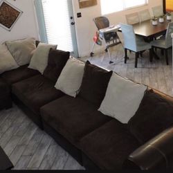 Huge Section With 2 Ottoman 