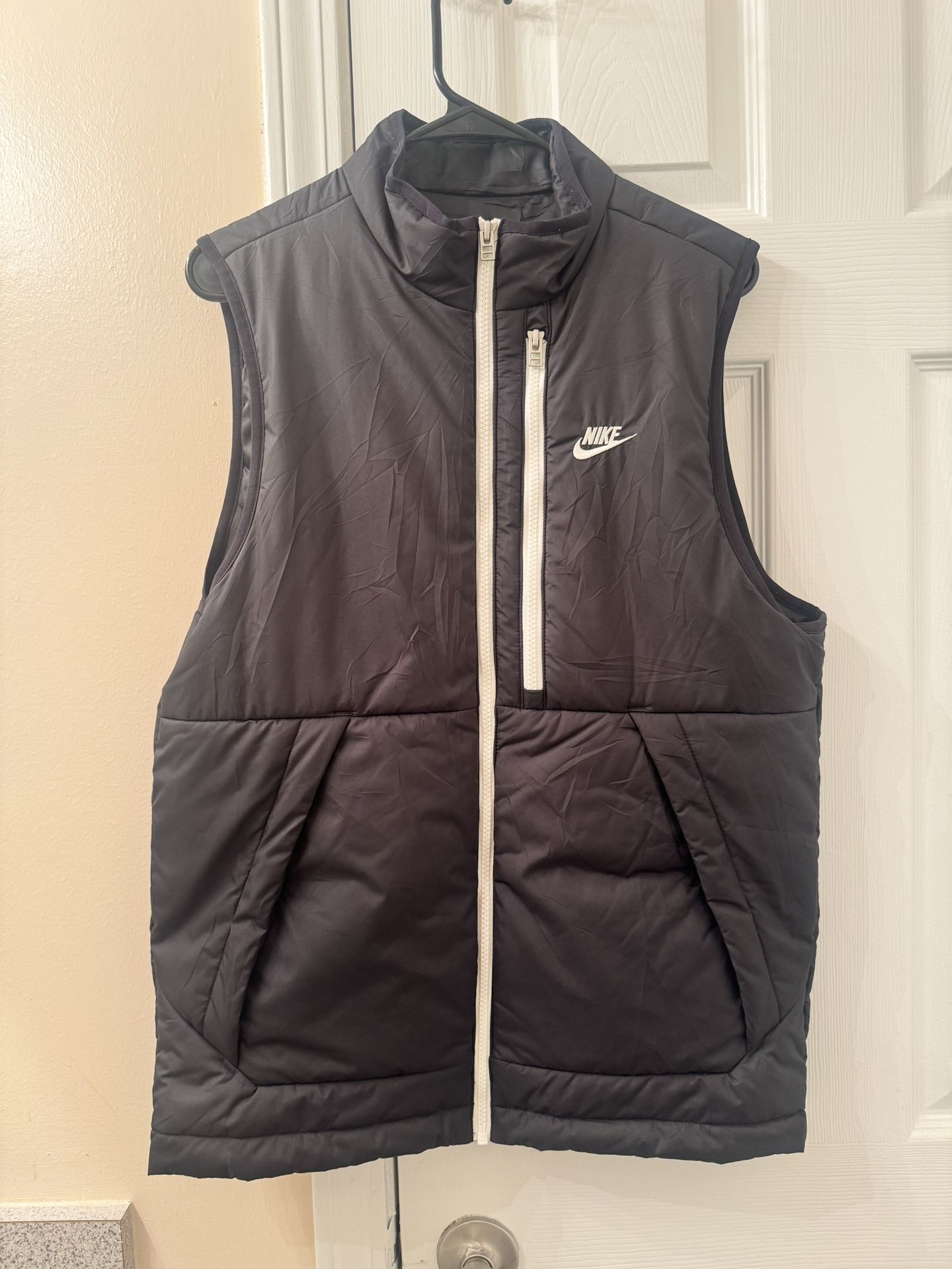 Nike Therma Fit Puffer Vest Small