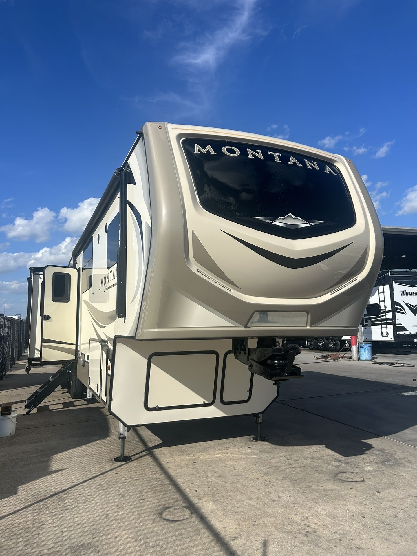 2019 Keystone Montana 3811MS 5th Wheel