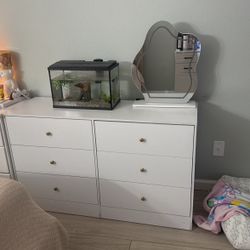 Dresser With Light Up Mirror 