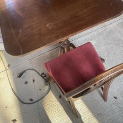 Dinning Table With Chairs