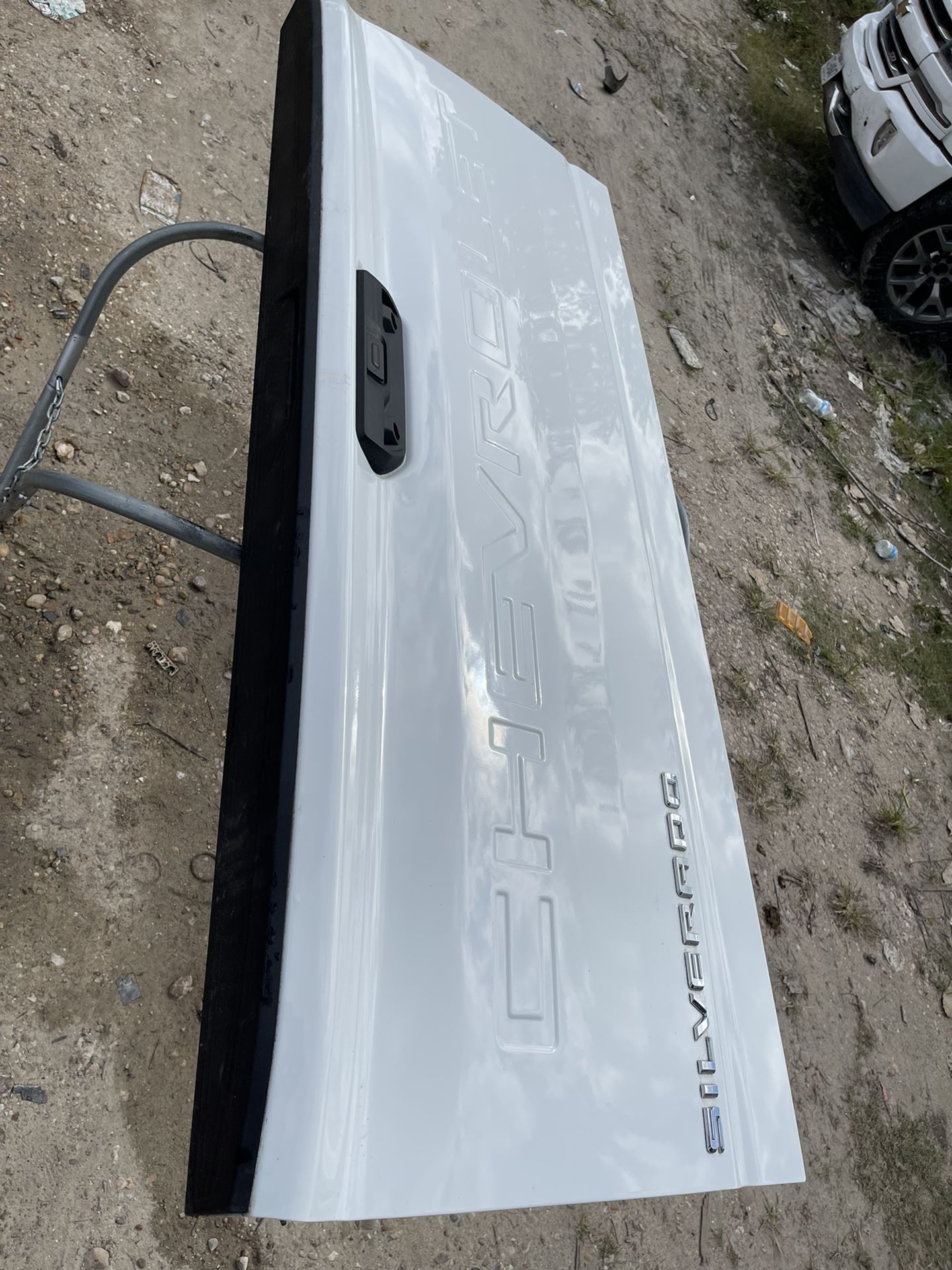 19-22 Chevrolet Silverado Tailgate, Fits 1(contact info removed)(not Dents Or Scratchhes, White Color)