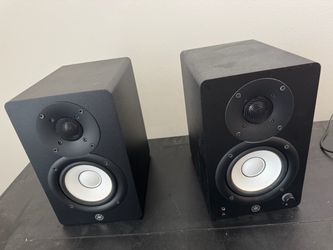 Yamaha hs4 with Scarlett audio interface