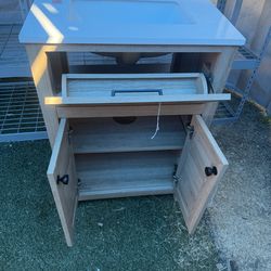 Bathroom vanity