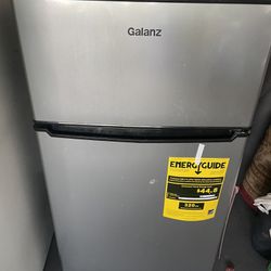 Galanz Mini Fridge with Freezer