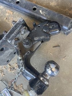 Heavy Duty To 8 Ton Tow Hitch With A 2 Inch Ball$100