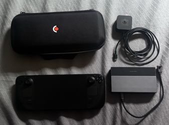 Steam Deck OLED 512gb w/ carrying case, charger, and UGREEN dock