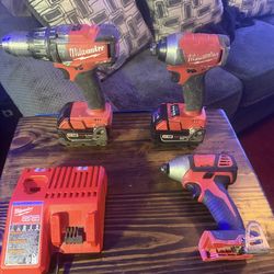 Fuel Milwaukee drill set