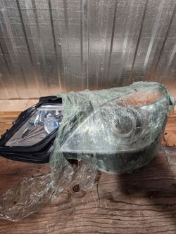 2010 ,2012 mercedes e350 lh headlight