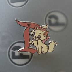 Disneyland Marie D Pin