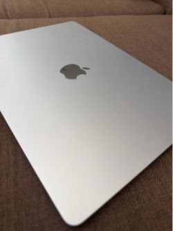 Apple Macbook Air 15 in. M4 (2025) Sky Blue