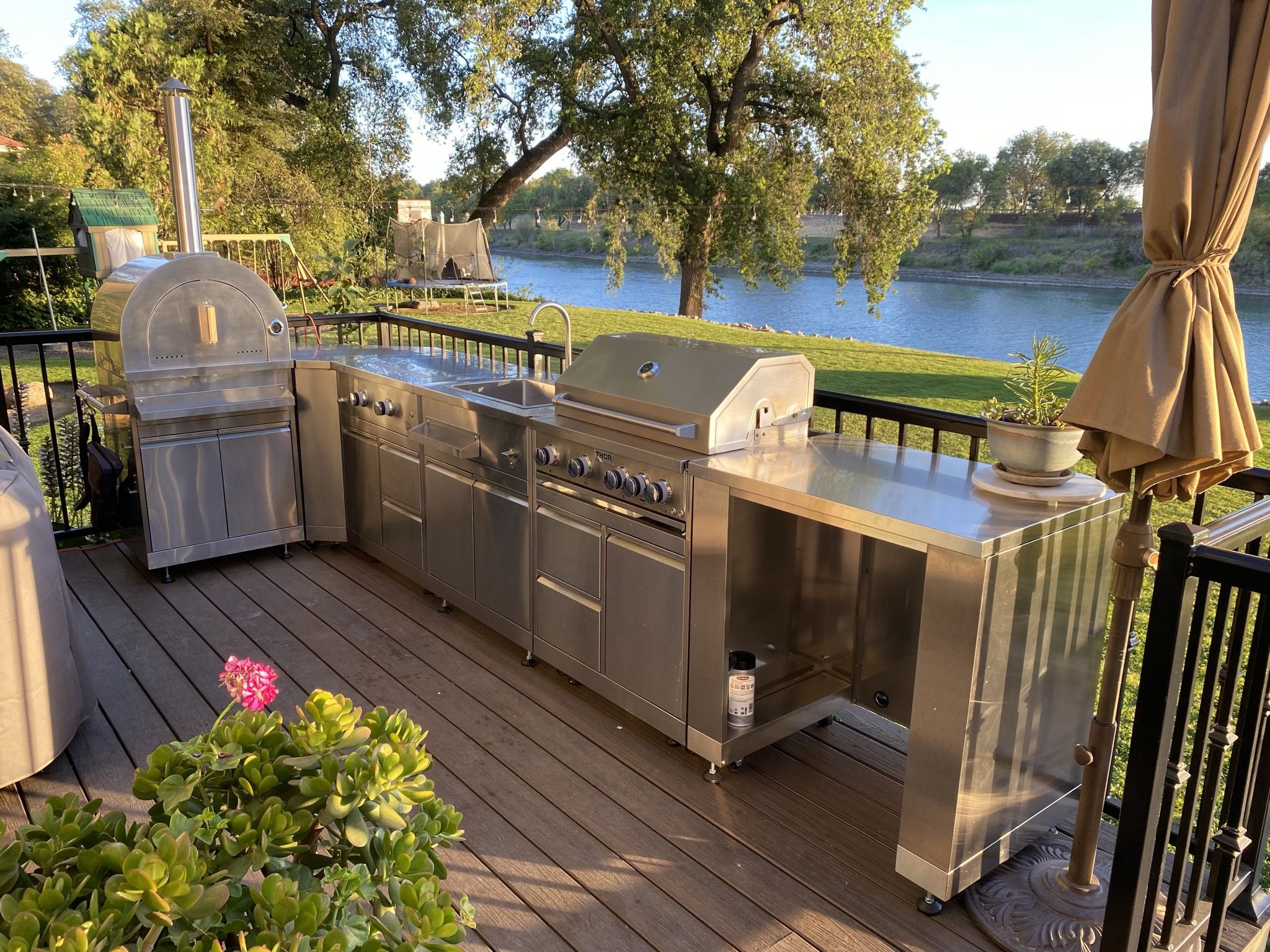 Outdoor Kitchen / BBQ Island / Patio Furniture