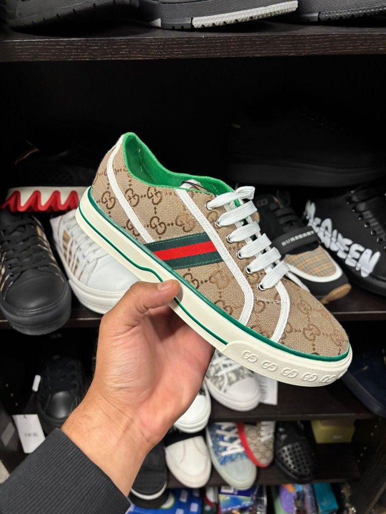 Gucci Shoes Lowtops 200
