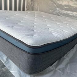 Helix Twilight Queen Mattress $450