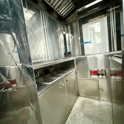 Food trailer