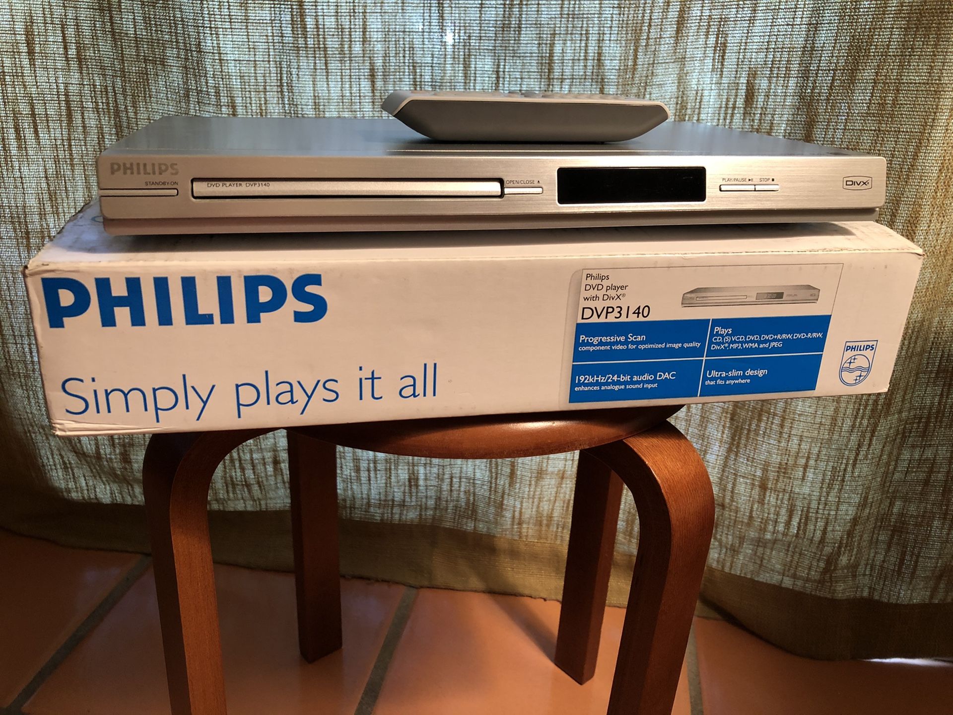 Phillips DVD Player with remote