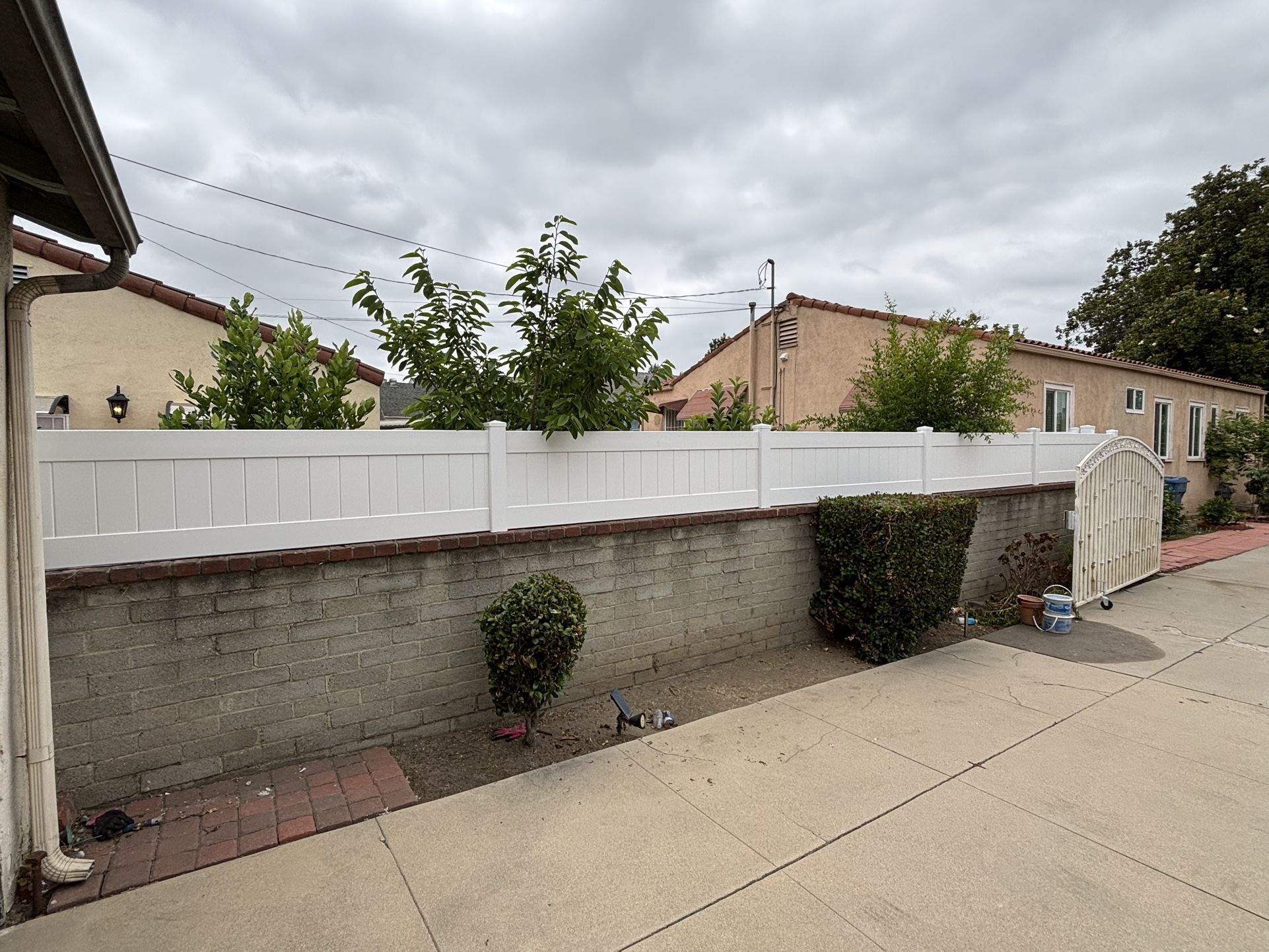 Vinyl Fence Topper