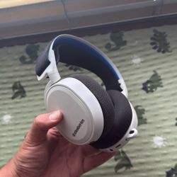 SteelSeries Arctis 7P Wireless Missing USB Connector
