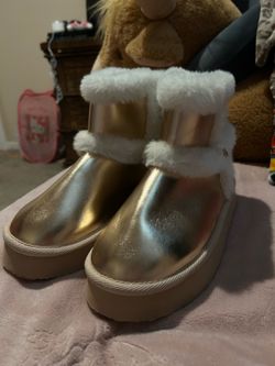 Juicy Couture Winter Boots
