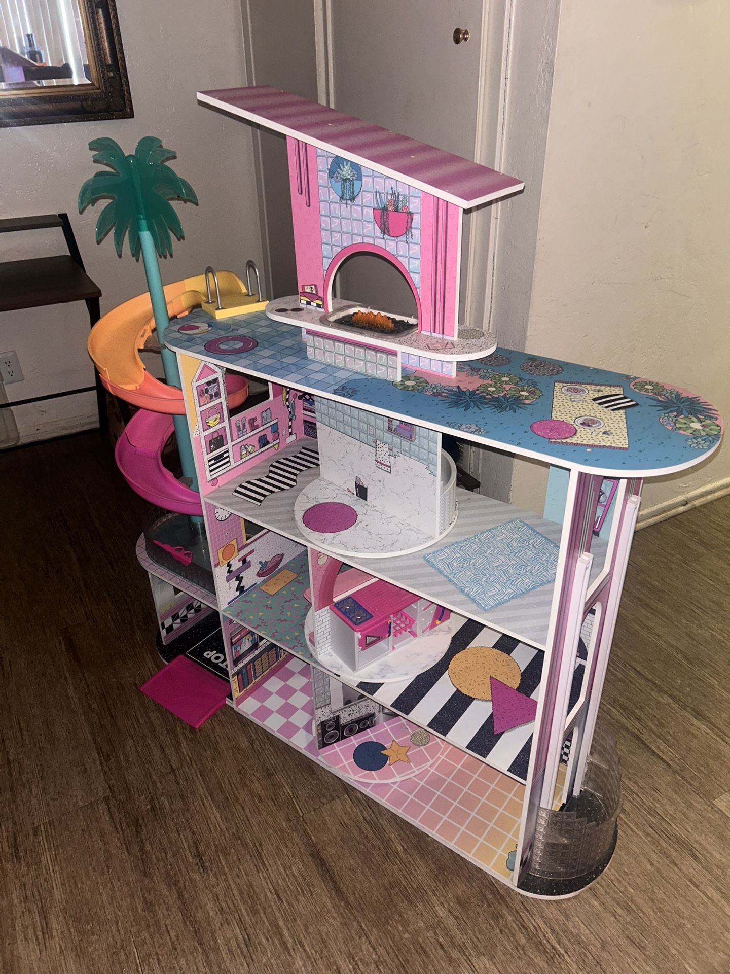 LOL Dollhouse mansion $80 OBO