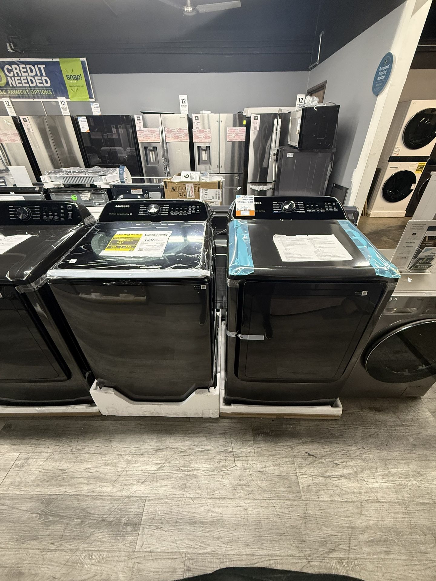 Samsung - 5.4 Cu Ft Smart Extra Large Capacity Top Load Washer With Agitator & 7.4 Cu Ft Smart Gas Dryer Set In Brushed Black ?