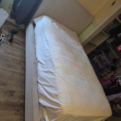 2 Twin Bed Frames With Mattresses 