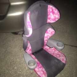 Nice car booster seat only $40