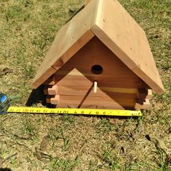 Log Cabin Bird House 