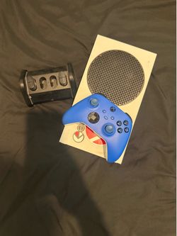 Xbox Series S 512GB + Blue Controller + 3 Rechargeable Battery Packs