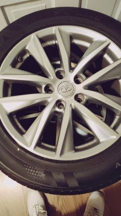 Infiniti Q50 stock wheels