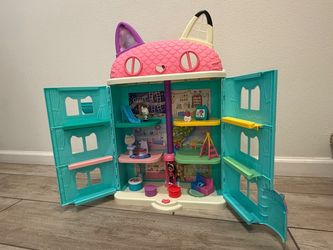 Gabby's Dollhouse Playset with Figures