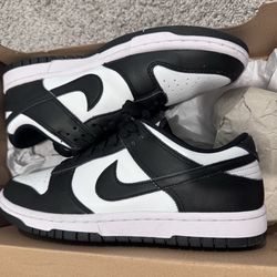 WOMENS 9.5  NIKE DUNK LOW WHITE BLACK WHITE