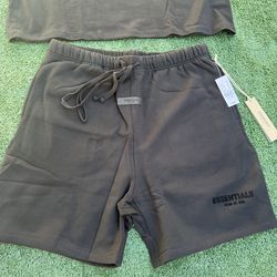 Essentials Shorts
