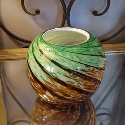 Art Glass Vase 