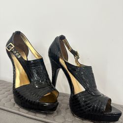 Report Signature Heels 
