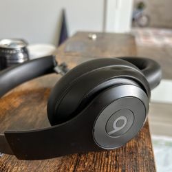 Beats Studio Pro Headphones - Cracked But Work