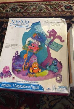 New in Boxes Xia-Xia Copacabana play set in Rio do trio village habitats for crabs