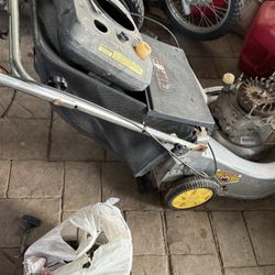 John Deere Lawn Motor